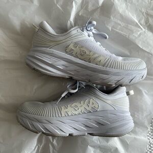 Hoka Bondi 7 Running Sneakers (WOMEN’S SIZE 9)